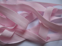 omvouwelastiek=elastisch biaisband