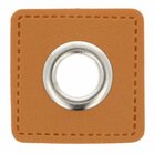 zilverkleurige nestels op camel vierkant van nepleer: gat diameter 8 mm