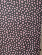 Karla: grijze boordstof met ingeweven roze noppen