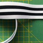 sierelastiek voor over zijnaden 2,5 cm: wit met twee donkerblauwe strepen