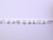 pomponband met kleine bolletjes, wit