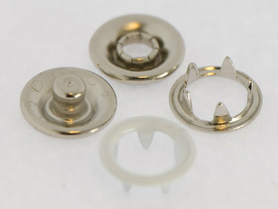 10 metalen open-ring-drukkers 9 mm wit