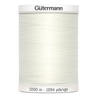 G&uuml;termann allesnaaigaren 1000 meter kleur gebroken wit kleurnr 111