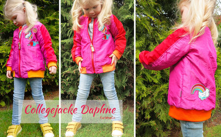 DAPHNE, vest in college stijl