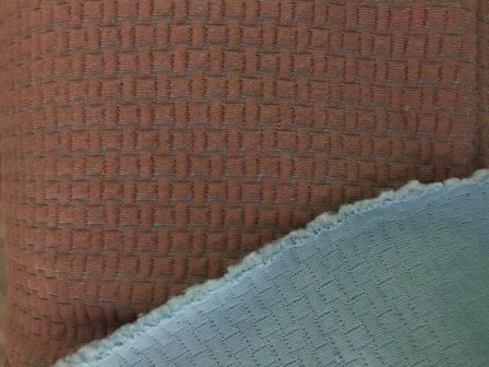 coupon 100cm: Bricks: dubbele tricot doorgestikt, goed rekbaar! oudroze