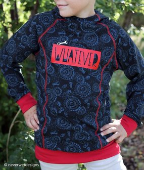 Happy Metal: tricot met schroeven, moeren en tandwielen op donkerblauw
