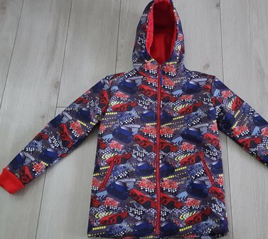 Fiete: softshell: geweldig stoere softshell met raceauto&#039;s