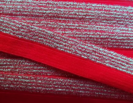 omvouwelastiek 1,6 cm breed met glitterband aan &eacute;&eacute;n kant / rood