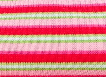 fijne boordstof gestreept: roze/fuchsia/rood met een smal streepje groen