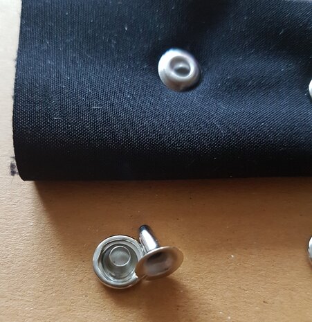 Holniet 9 mm oud zilverkleurig 10 stuks