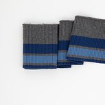 Bonnie:grijs gemeleerd met twee strepen blauw Bonnie:grijs gemeleerd met twee strepen blauw