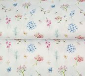 Stenzo: witte tricot met zomerbloeiers zoals hortensia Stenzo: witte tricot met zomerbloeiers zoals hortensia