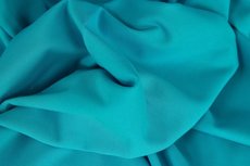 Heike: fijne boordstof turquoise (foto is van bijpassende Eike) Heike: fijne boordstof turquoise (foto is van bijpassende Eike)