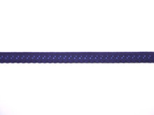 donkerblauw omvouwelastiek met klein schulprandje op de vouw