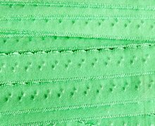  lichtgroen/mint omvouwelastiek met klein schulprandje op de vouw