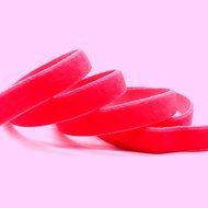 elastisch fluweelband bijna neon-roze,1cm breed
