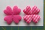 28mm klaverbloem met vier hartenblaadjes, roze/wit_