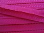 fuchsia omvouwelastiek met klein schulprandje op de vouw_